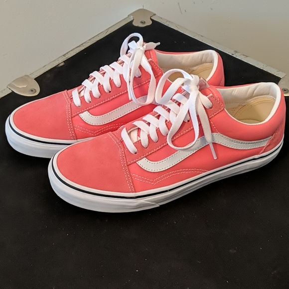 strawberry pink old skool vans